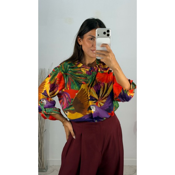 BLUSA LOROS COLORES