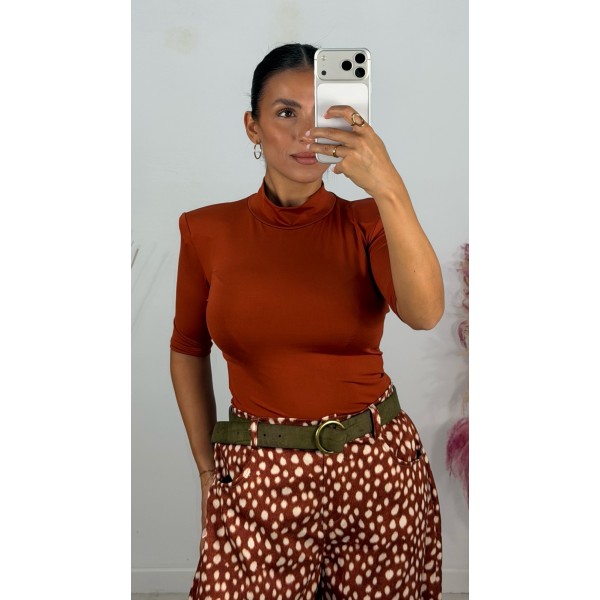 CAMISETA TEJA CUELLO TACON