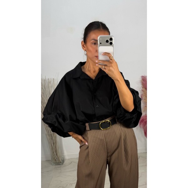 CAMISA NEGRA MANGA ABULLONADA
