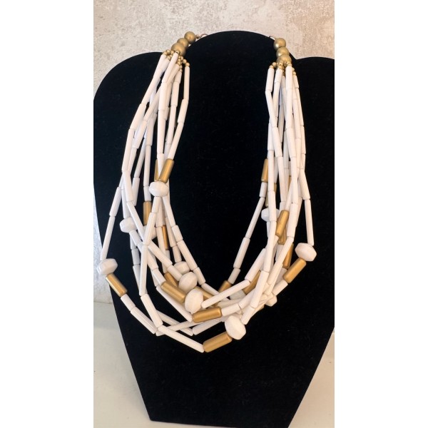 Collar max white