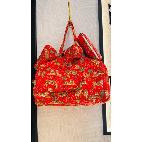 MACUTO + 3 NECESER ROJO